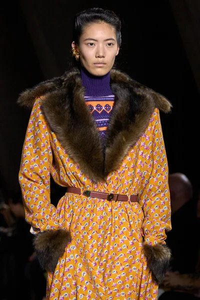 Look 61